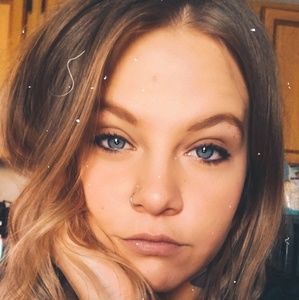 Meet your Posher, Alissa